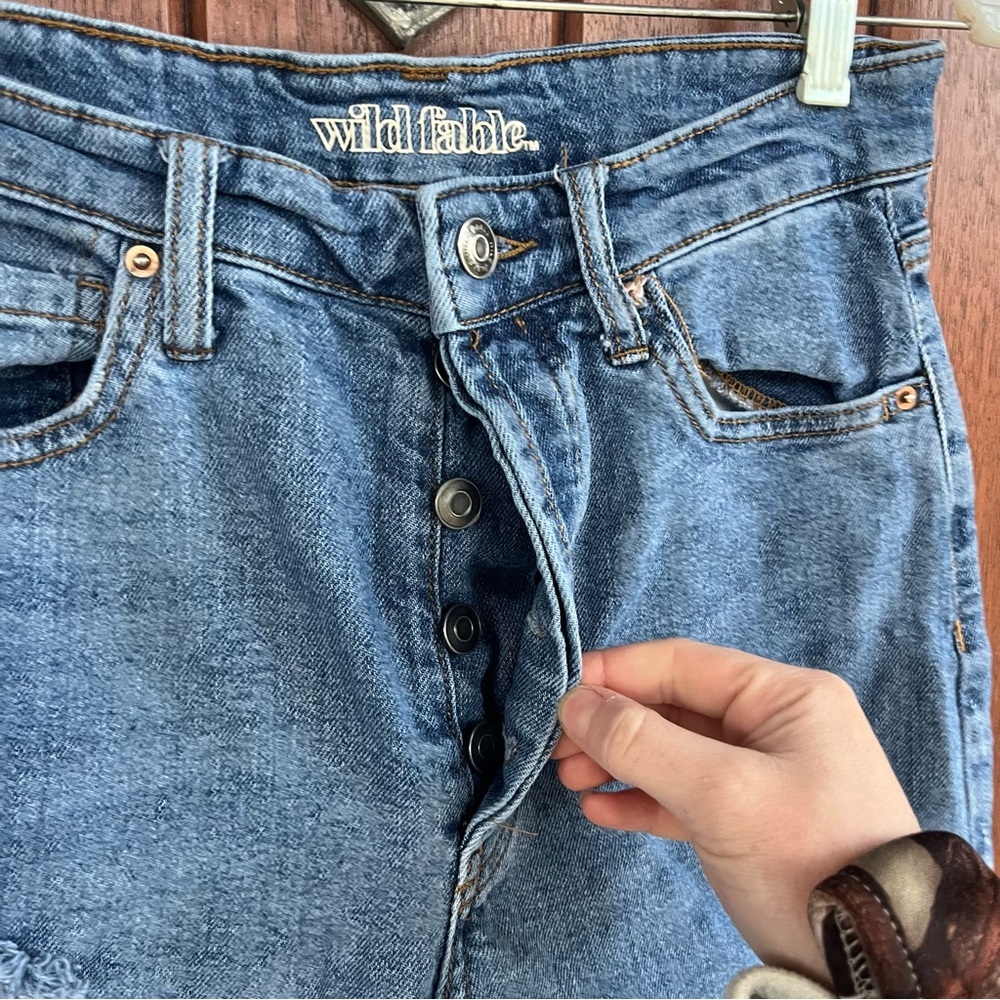 Women’s Wild Fable Distressed Jeans - Picture 4 of 8